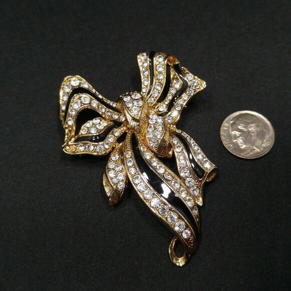 Vintage Black Enamel Bow Brooch, Clear Rhinestone Ribbons, Gold Tone - Picture 4 of 5
